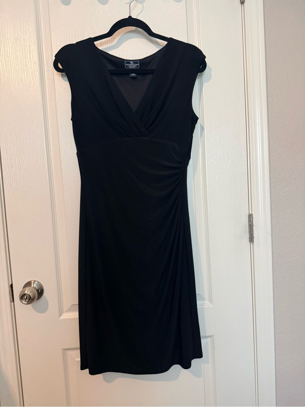 Maggy London Black V-Neck Ruched Sheath Dress